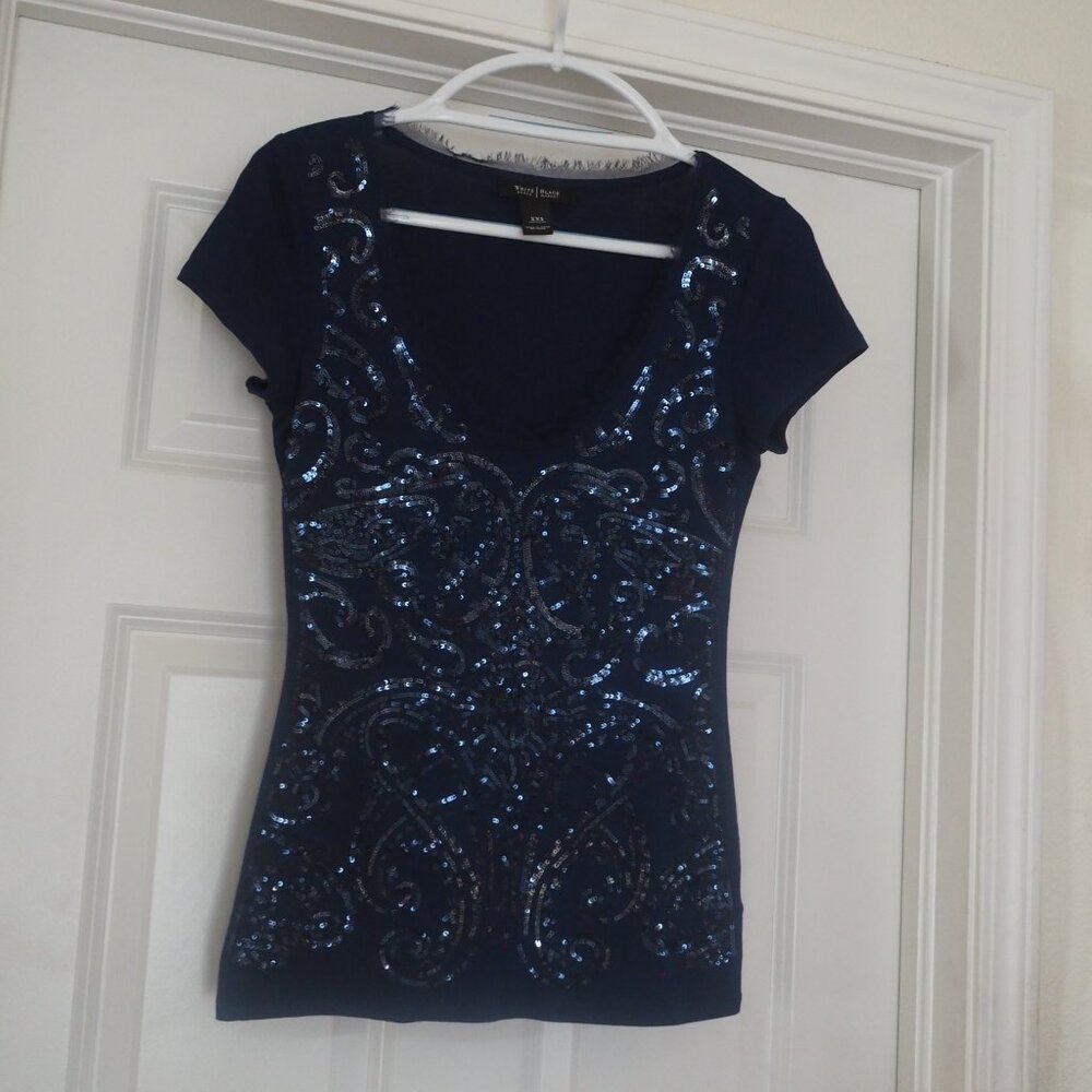 White House Black Market Bedazzled Blue Sequin Short Sleeve Sparkle Top Size XXS - Picture 2 of 8